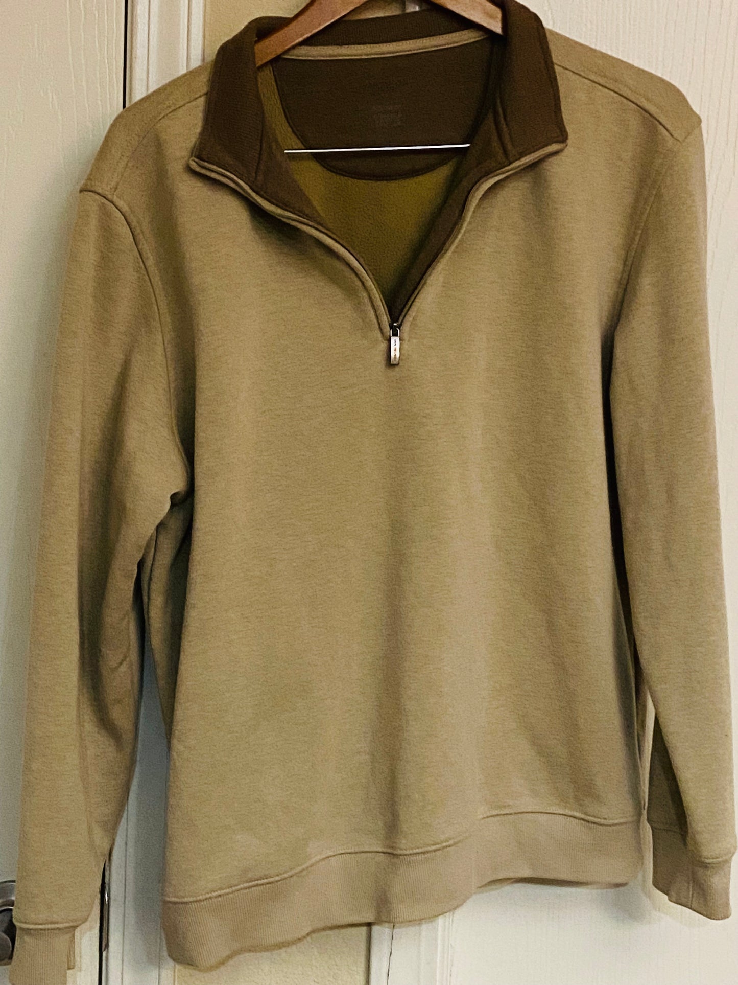 Van Heusen Mens Plaza Taupe Flex Fleece Quarter-Zip Pullover Sweatshirt L