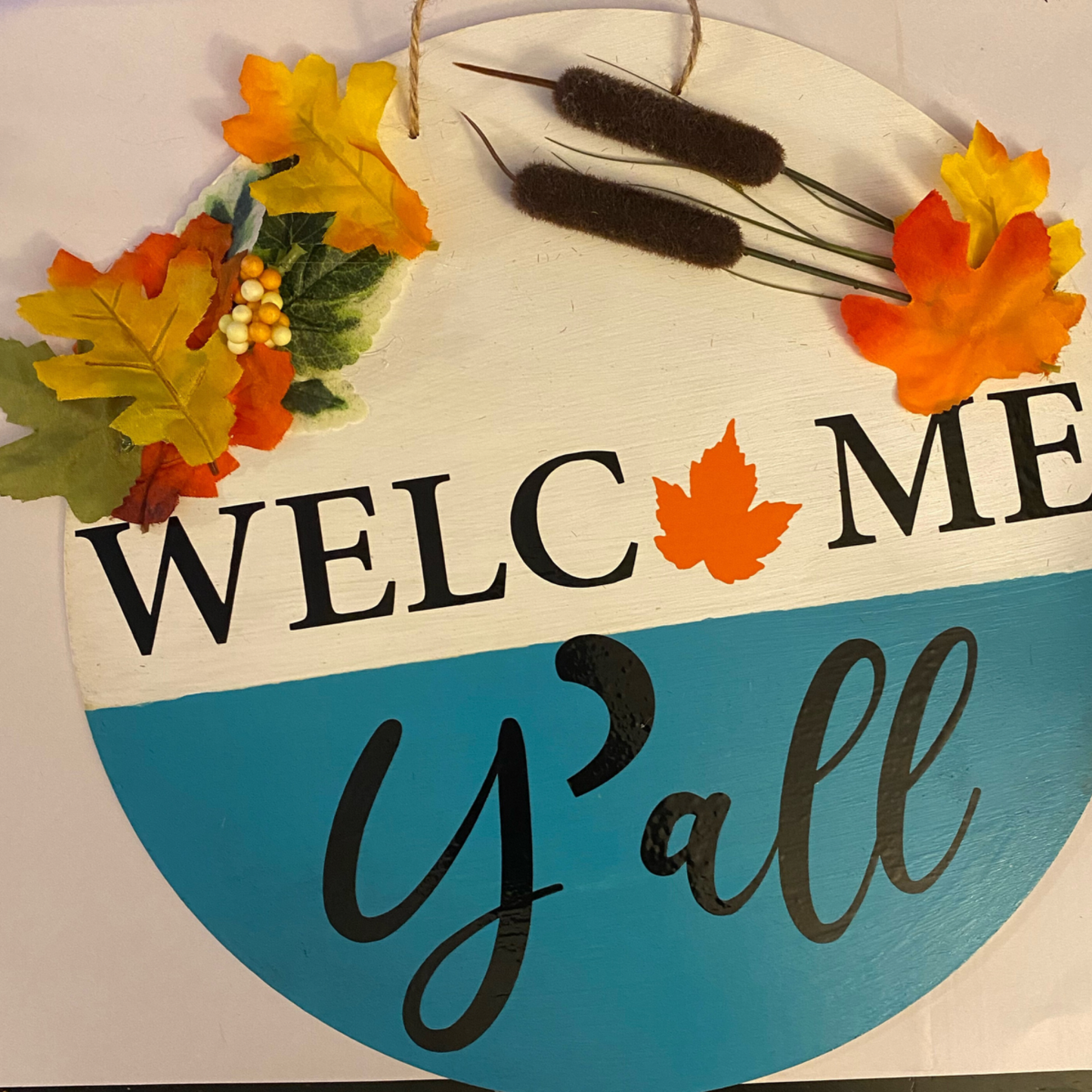 Round 12” Welcome Y’all Fall Door Hanger