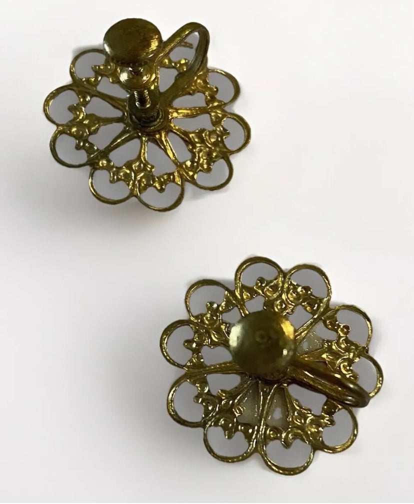 Screw Back Earrings Vintage Floral Round Gold Tone  (non Piercing)