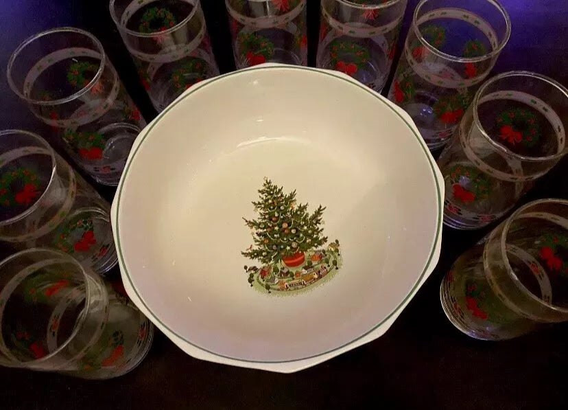 Christmas Large Bowl, Punch Bowl and 9 glasses